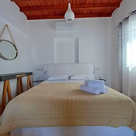 Manos Hotel 4*