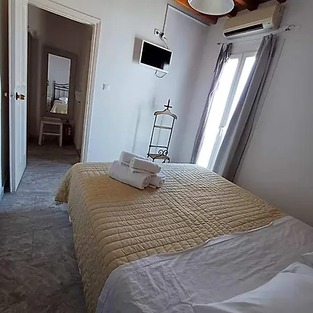 Manos Hotel